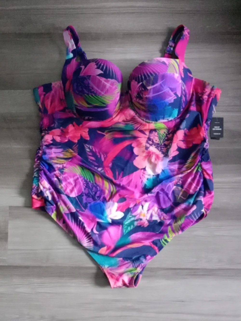 BRAND NEW NWT Pink Multicolor Tropical Floral Print Swimsuit 4X (26 - D/DD)